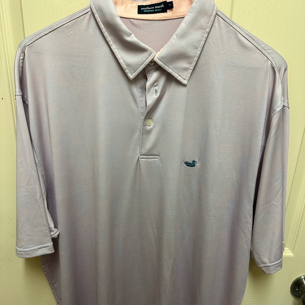 Southern Marsh short sleeve performance polo.  Pink/light blue print.  Men’s XXL